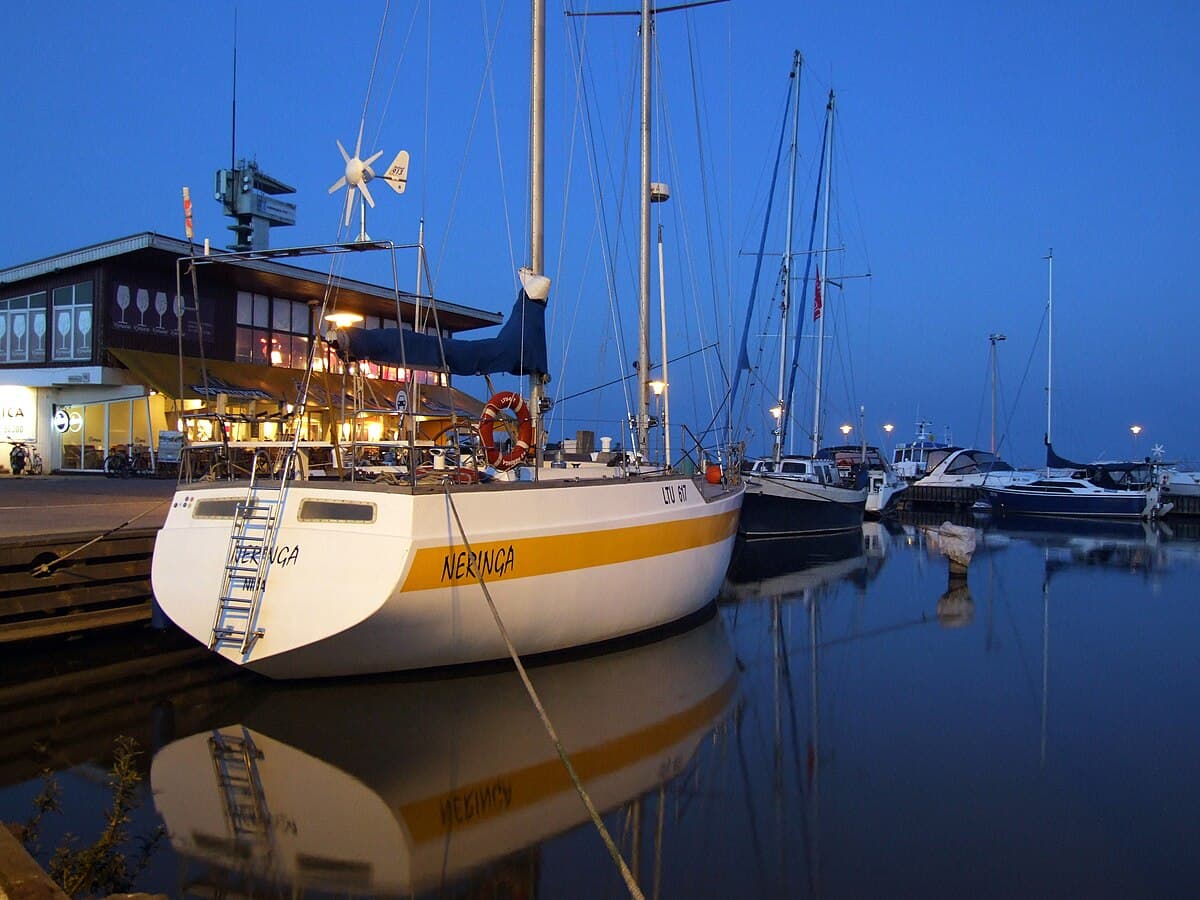 Thomas Mann's summer house in Nida with the Curonian Lagoon in the background